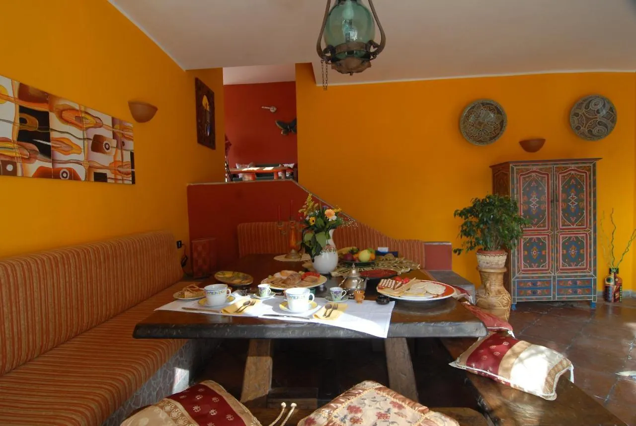 ** Couette-café La Dimora Le Fumarole Rooms Ercolano Italie